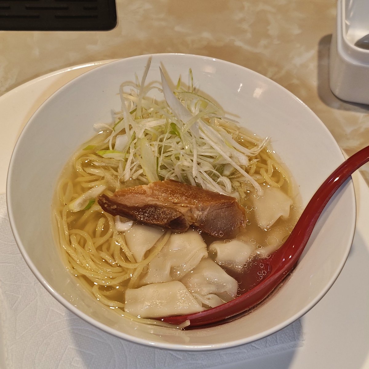 zooko777's tweet photo. DiningBar Lienel(ダイニングバーリアネル)
鰹と昆布の鶏ラーメン
#宮小路 https://t.co/DdwkfTM0Ge