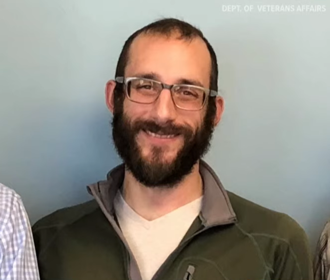 disclosetv's tweet image. JUST IN - The man fatally shot by ICE has been identified as ICU nurse Alex Jeffrey Pretti — Kare11