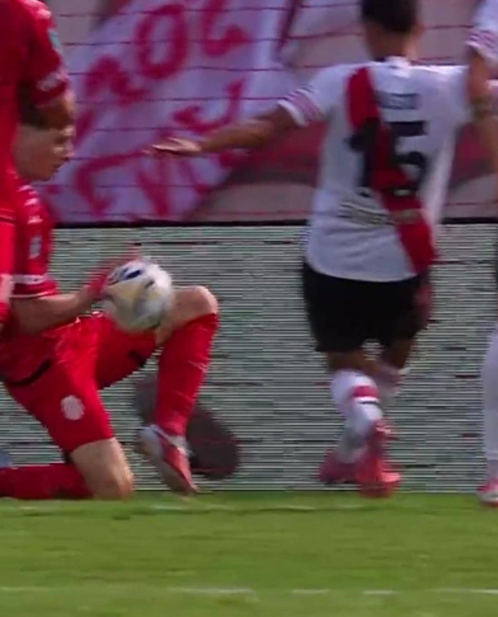 Un Metro Adelantado tweet media