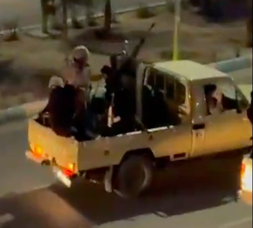 DrEliDavid's tweet photo. This is how the regime massacred tens of thousands, using heavy machine guns to open fire on anyone on the streets 👇 https://t.co/spkC6Jr9JA