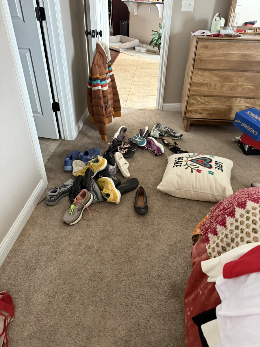 Jennifer ☮️💟 tweet media