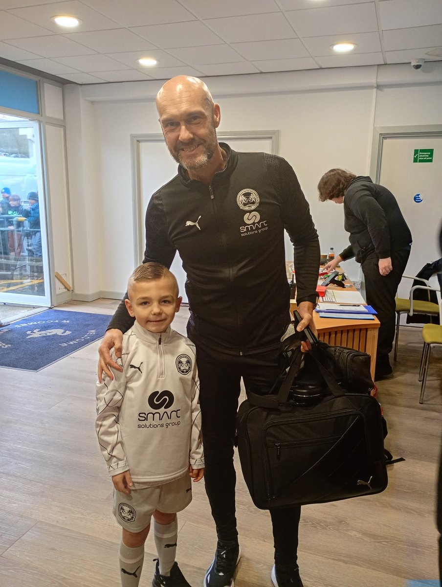 becky jayne tweet media