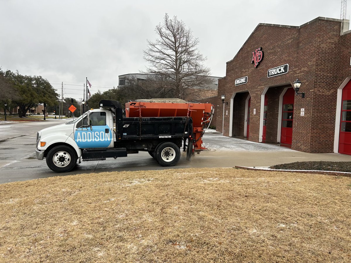 townofaddison's tweet photo. Our Public Works and Engineering crews are actively sanding roadways. 

Temperatures will stay below freezing throughout the weekend. Please remember to keep faucets dripping to help prevent frozen pipes. If you experience an issue with your pipes, call 469-289-3270. https://t.co/uhnczezhHn