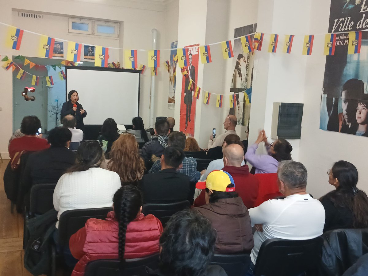 ConsorcioCODHAL's tweet photo. En Bruselas, organizaciones de derechos humanos, activistas y comunidad ecuatoriana presentamos el informe “Ecuador | Derechos Humanos 2024–2025”, un trabajo colectivo que documenta patrones verificables de deterioro democrático, persecución política y violaciones graves de DDHH. https://t.co/x4WNVrqzGj