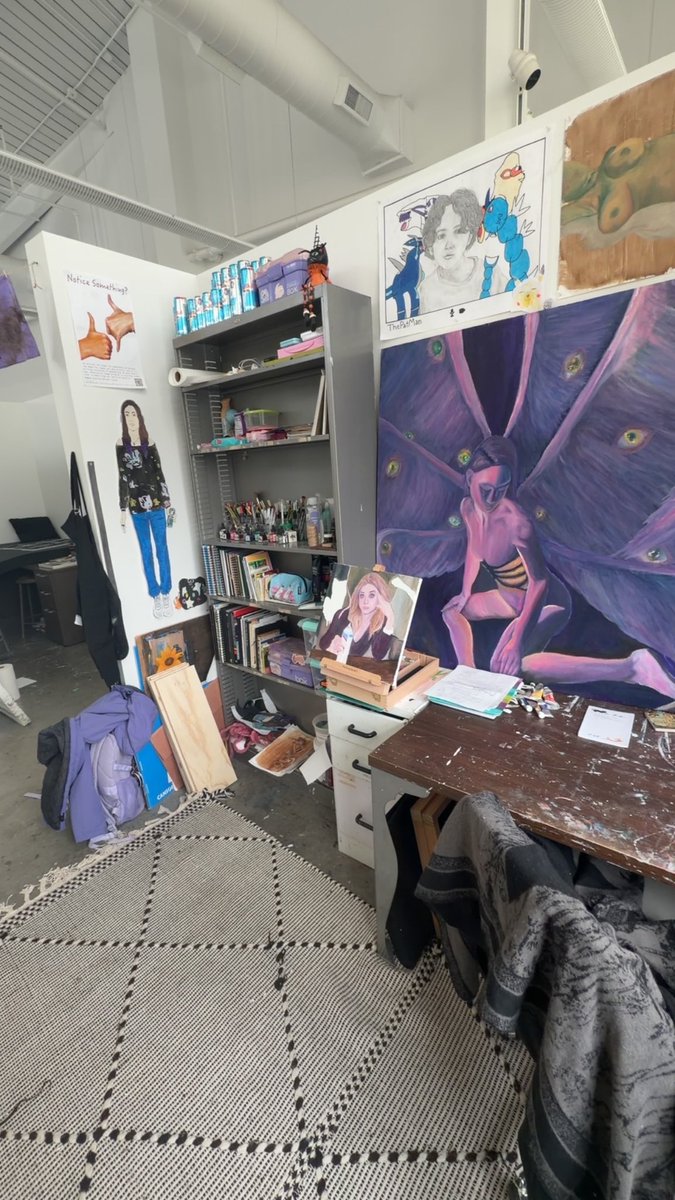 em! /•᷅‎‎•᷄\੭ tweet media