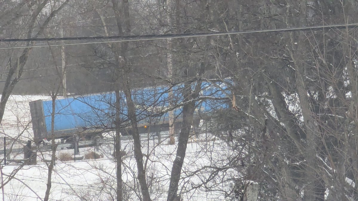 craighu's tweet photo. The "No Trucks" sign never deters these @amazon drivers on Beckwith Rd. Now our roadway is blocked until this guy gets unstuck. @wilsonsheriff FYI - 7000 block on Beckwith https://t.co/6b4a376IP7
