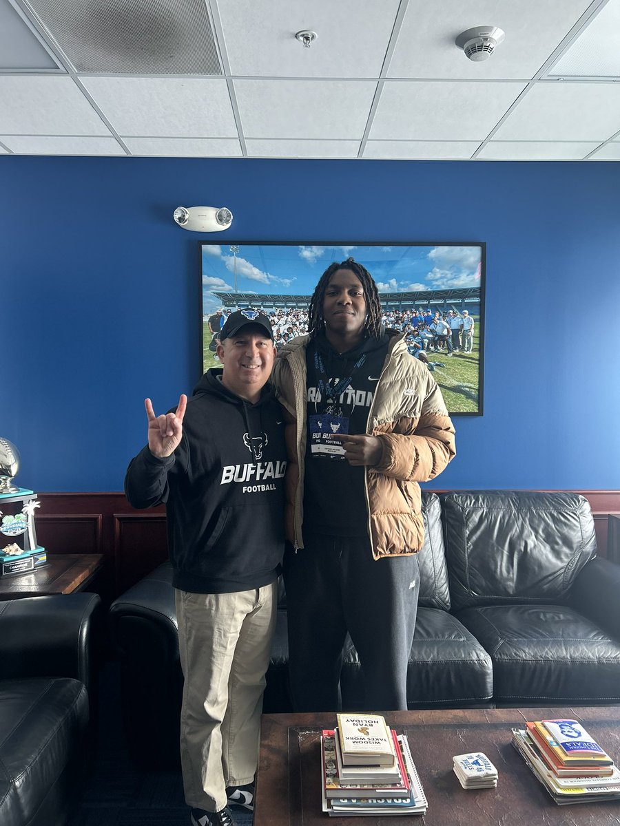datboymar09's tweet image. After a great conversation with @Pete_Lembo  I am blessed to receive my 7th offer from @UBFootball @MWeimer26 @CoachLian8