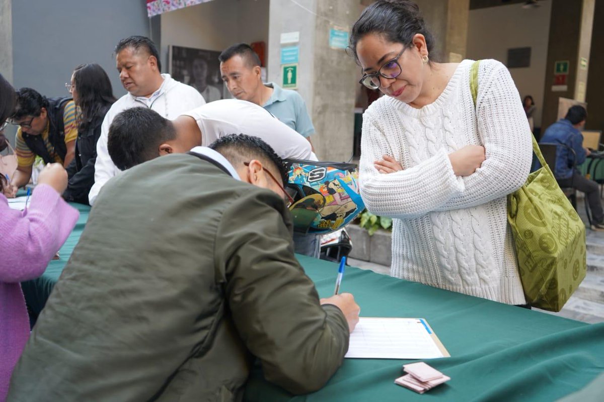 SEPICDMX's tweet photo. La participación de las #AutoridadesTradicionales, representantes comunitarios, #MesasDirectivas y organizaciones de pueblos y #ComunidadesIndígenas es fundamental para el presente y el futuro de la Ciudad de México. https://t.co/ooon4ZMMM3