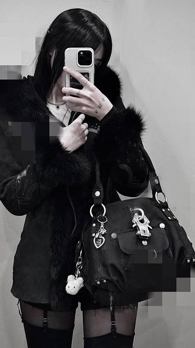 voidchanism's tweet image. today's outfit :3