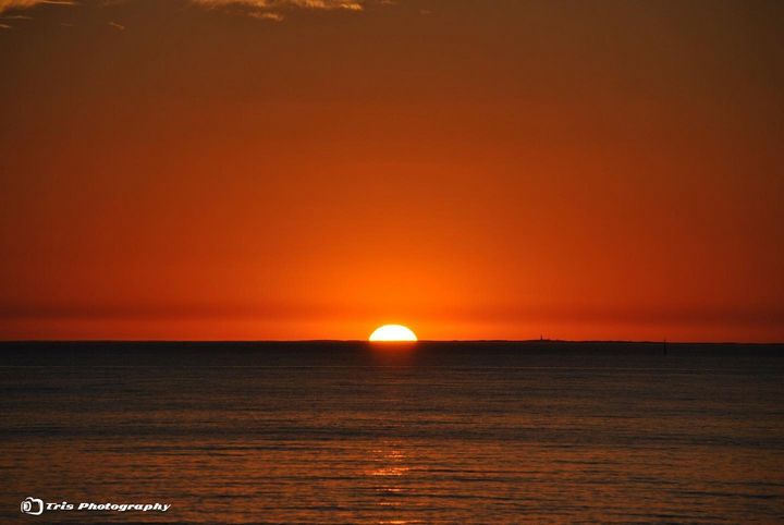 Triso18's tweet photo. Art of the Day! "Perth’s sunset". Buy at: https://t.co/KlJGmRR7ds https://t.co/2xqijmcbTQ