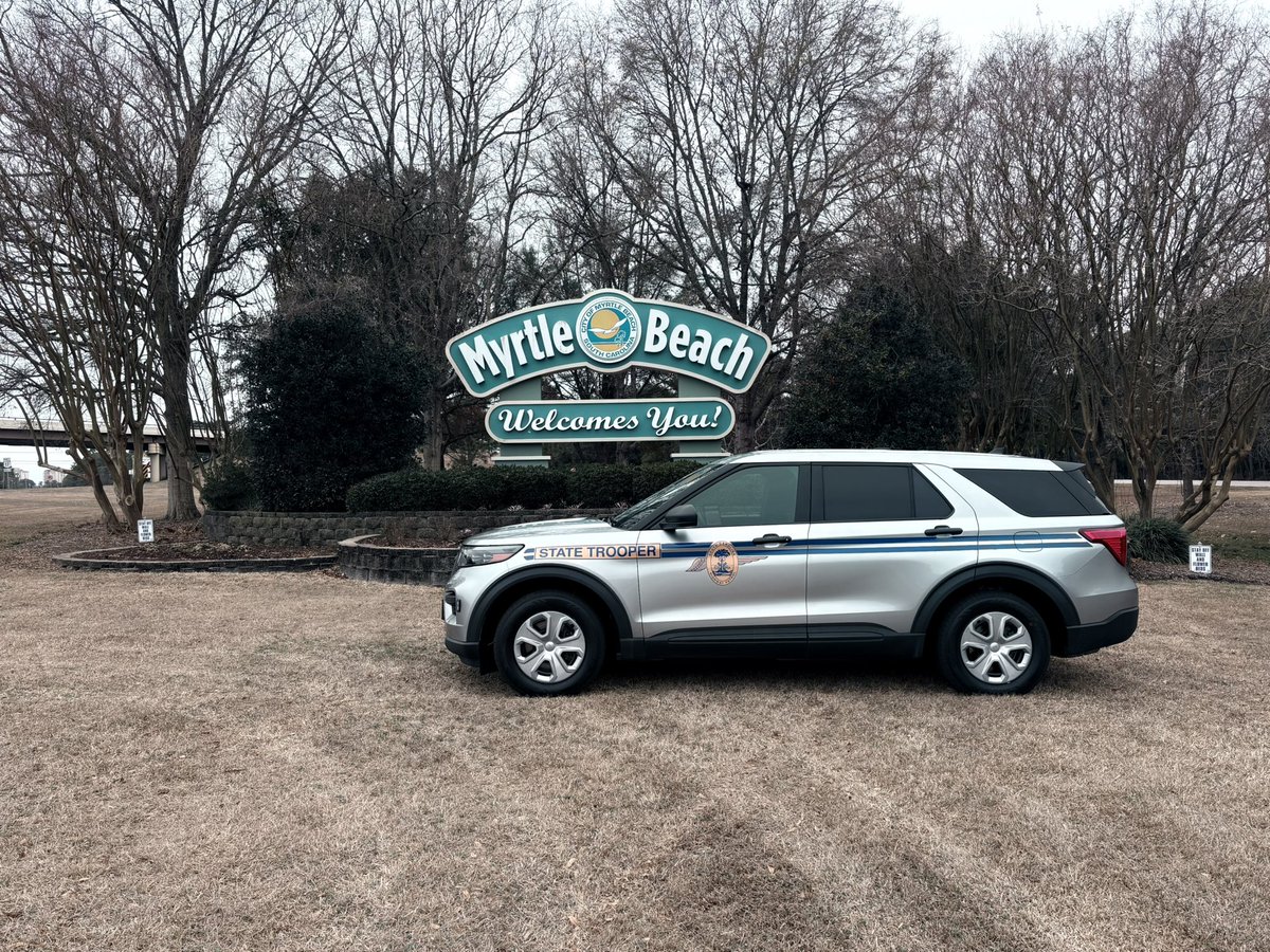 SCHP_Troop5's tweet photo. π₯Ά Not a good beach day, however everyday we should be driving safely, donβt be distracted, watch your speed and always wear your seatbelt. Remember with the temperatures dropping to freezing , wet roads turn to ice. Please drive safely. #scdps #schighwaypatrol #myrtlebeach https://t.co/RavdflSxx6