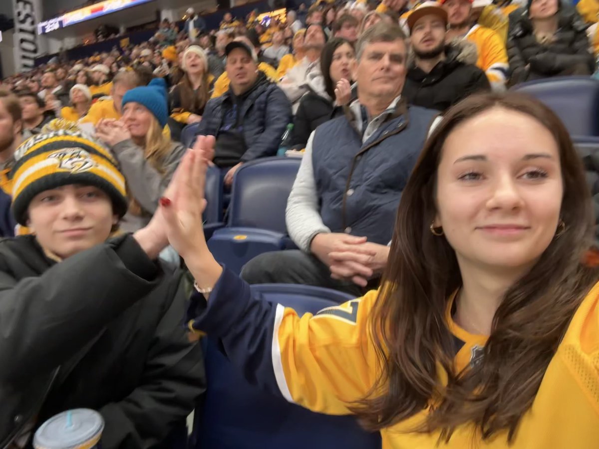 TheKelWilliams's tweet photo. Abbie And Currin🩵💚#TheIceAgeGame #WoollyMammoth  #SabertoothTiger #Predators #GoPreds #LOVEXIT #TheNashvilleRealtor #InternationalRealtor #NashvillePredators #UniversityOfTennesseeDay https://t.co/UznIX7QcEg