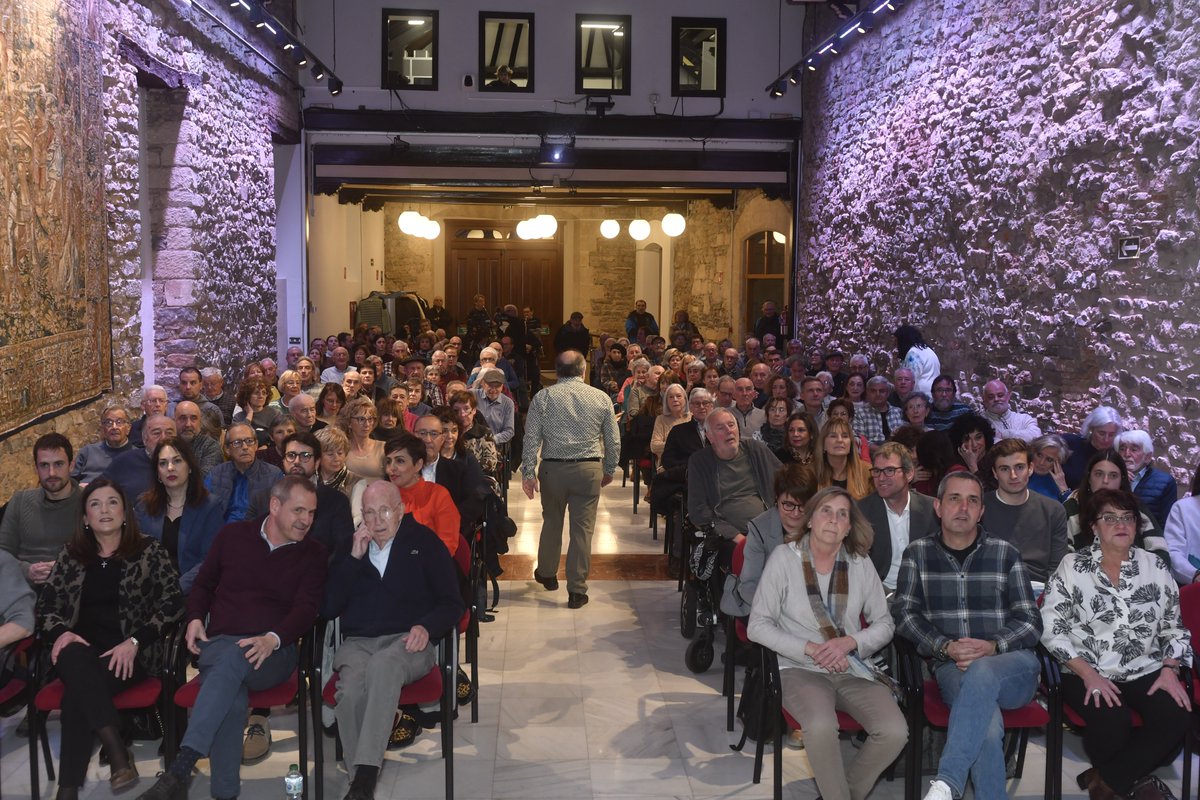 Gasteizko alkatea. Jose Angel Cuerda Montoya. El alcalde de Vitoria
wwwjesusenbloga.blogspot.com/2026/01/gastei…