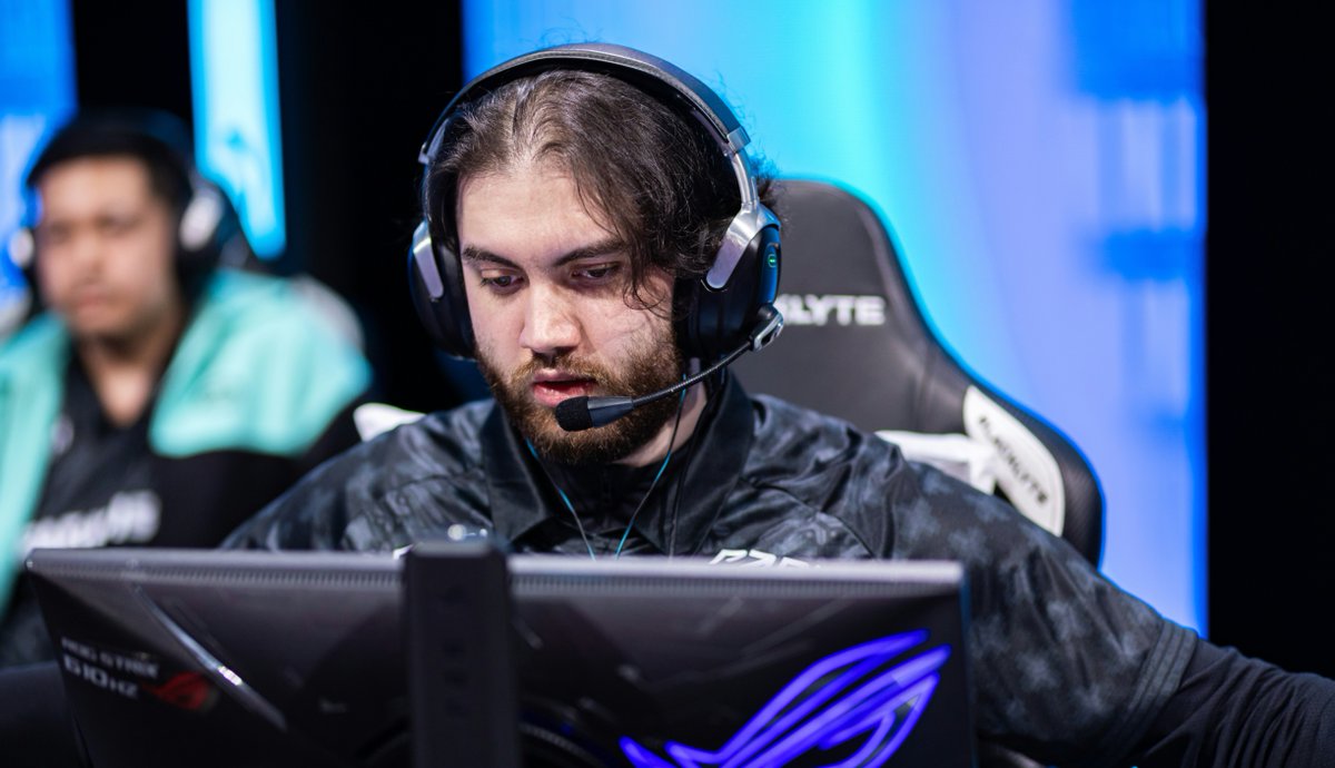 CS ao contrário tweet media