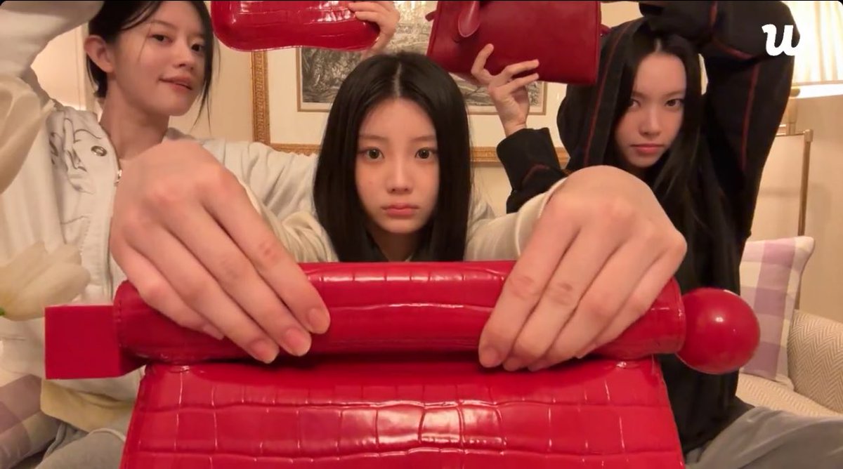 모델언니들사이에”두쫀쿠“