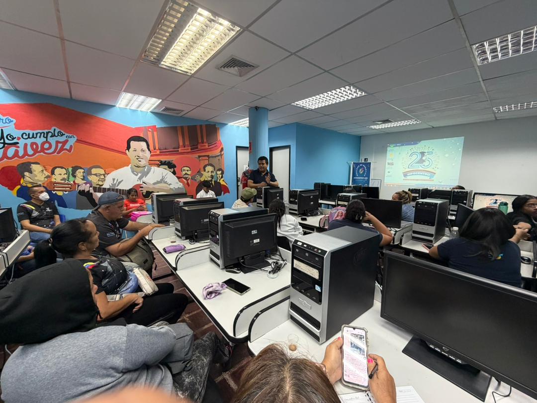 Infocentrolara1's tweet photo. #EnFotos Desde Infocentros Lara se realiza el primer encuentro Mensual de Facilitador@s, para nuevas Orientaciones y metas. A realizar este 2026.

#SeguimosAvanzando
#VenezuelaNoSeRinde
#NosotrosVenceremos https://t.co/w5AEEyb4xj