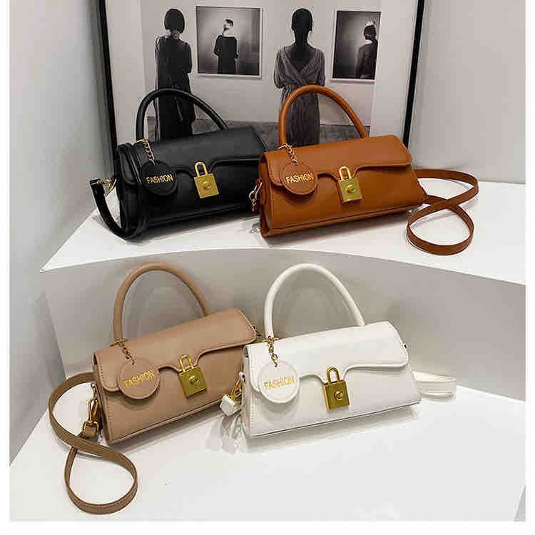 CakeJurist's tweet photo. Bag Name: Padlock Petals 
Price:9500 https://t.co/RjhwGUwkJc