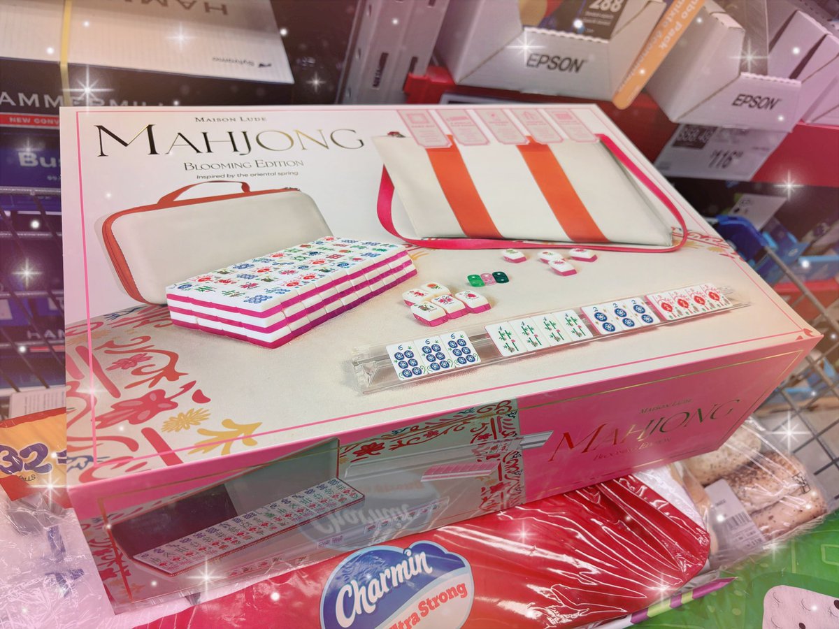 Firsteraid's tweet image. Making a very important purchase 🌟