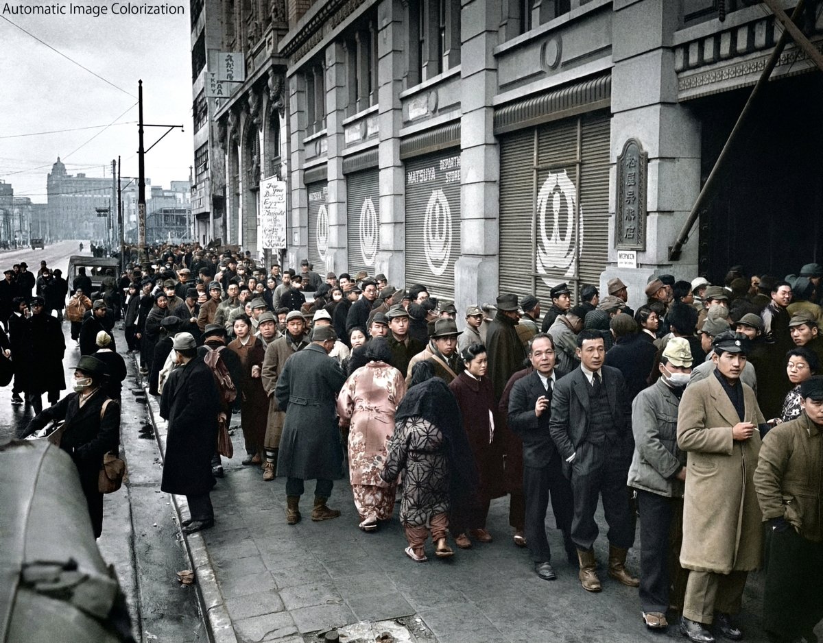 80年前の今日。1946年1月25日，銀座松屋にて。新発売のタバコ「ピース