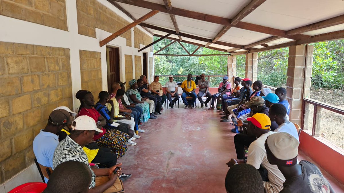 Je trouve souvent un grand plaisir chaque fois que je rencontre les populations d'une Aire Marine Protégée. Hier, l'occasion m'a été donnée de rencontrer les représentants de la communauté de l'AMP d'UROK qui assure efficacement la conservation d'un trésor inestimable <a href="/prcmarine/">PRCM</a>
