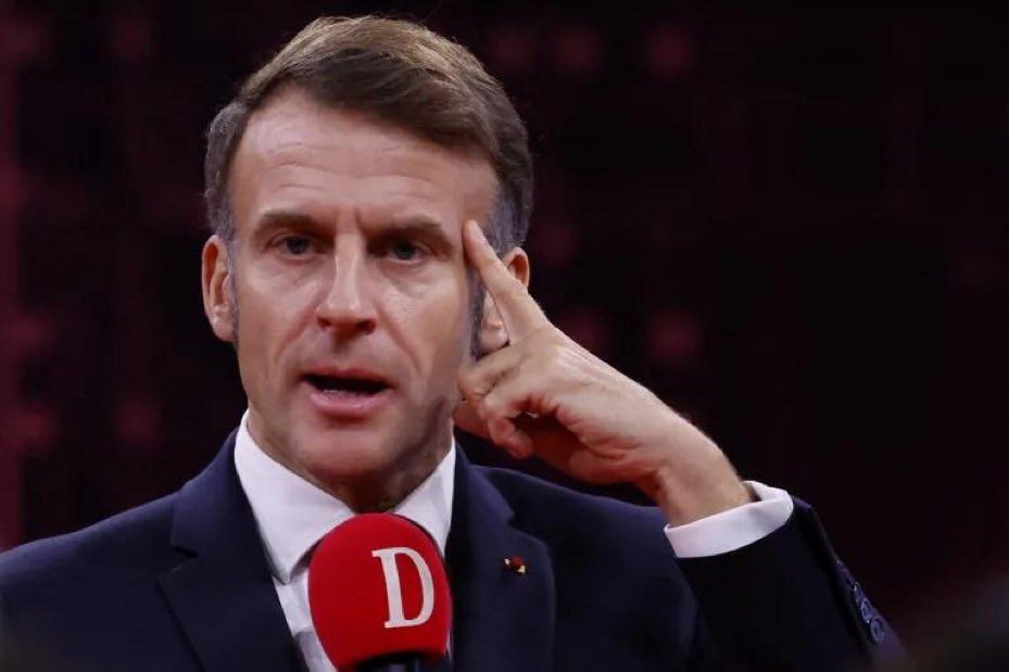 🚨🇫🇷😡 Dictature numérique en mode accélérée : Emmanuel Macron impose la surveillance généralisée pour TOUS sous prétexte de protéger les enfants !

Tuer l’anonymat et le pseudonymat en ligne, et traquer les opposants comme dans le système chinois du crédit social. Il continue