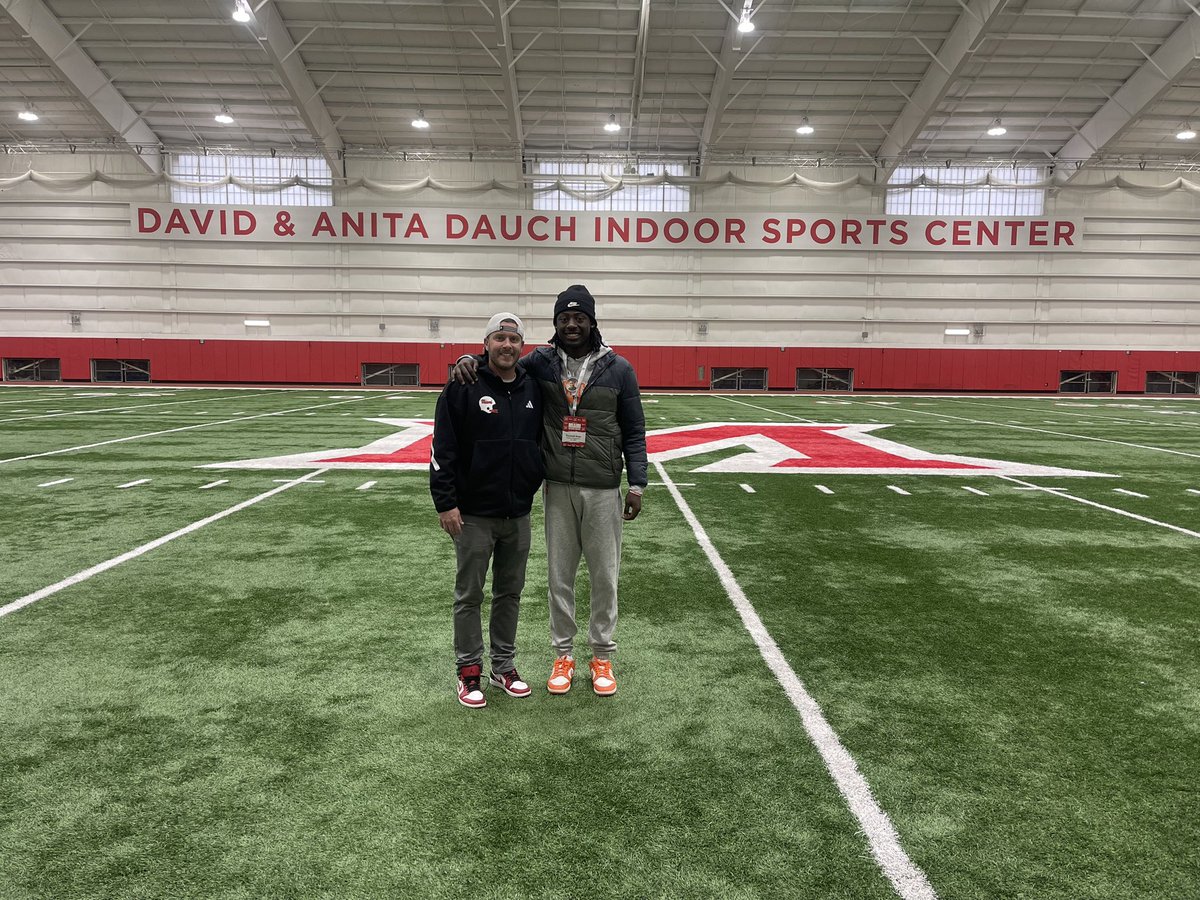 thurmanwade4's tweet photo. After a great visit with @MiamiOHFootball  I’m blessed to receive my 3rd D1 offer ! Thank you @drew15martin @CoachPlum_  @CoachBrechin https://t.co/ozICnwRnWG