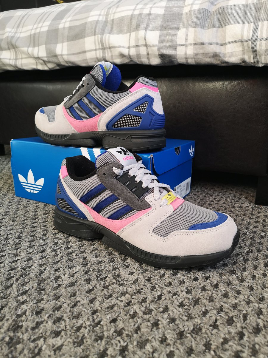 すぅ atmos x adidas ZX 