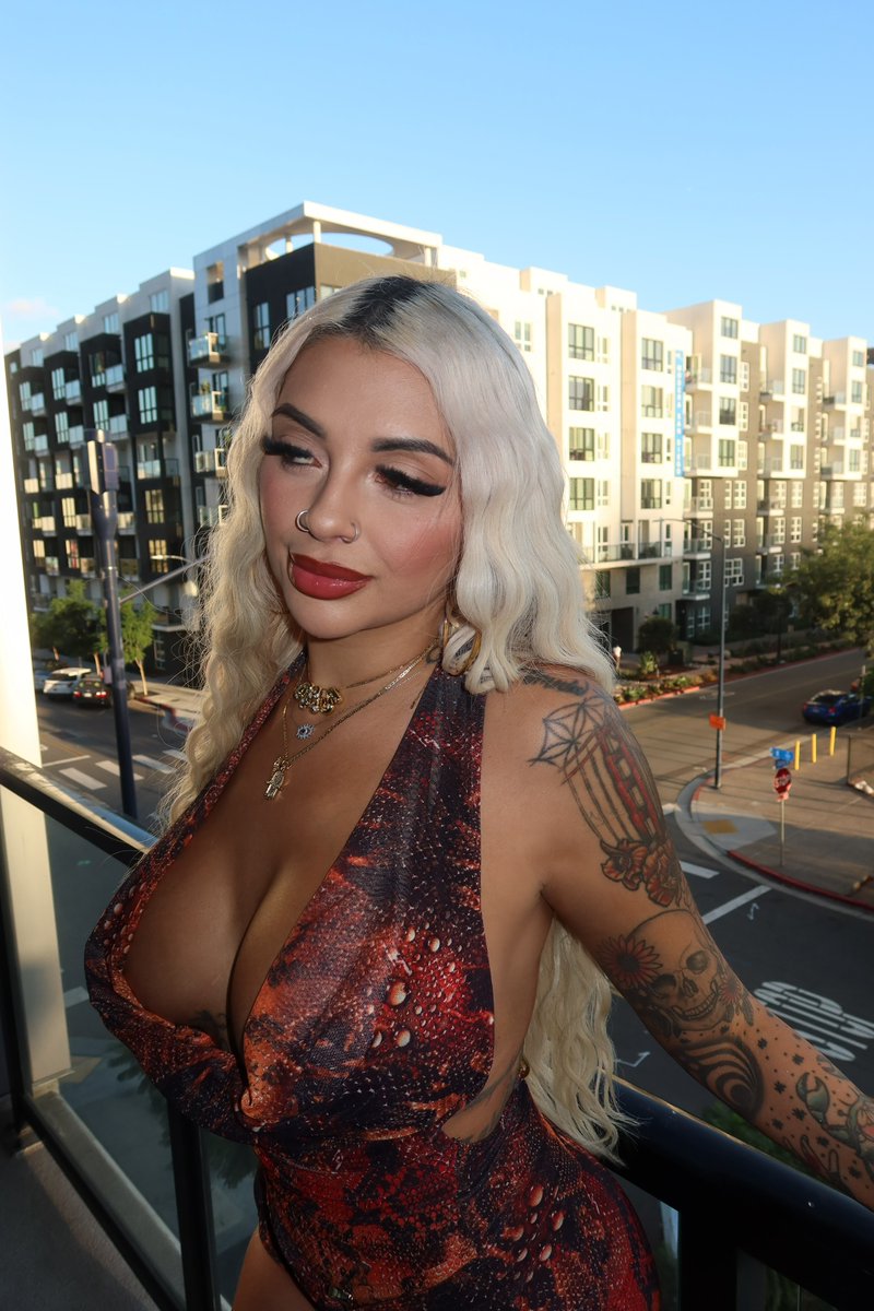 I like the way you look at me