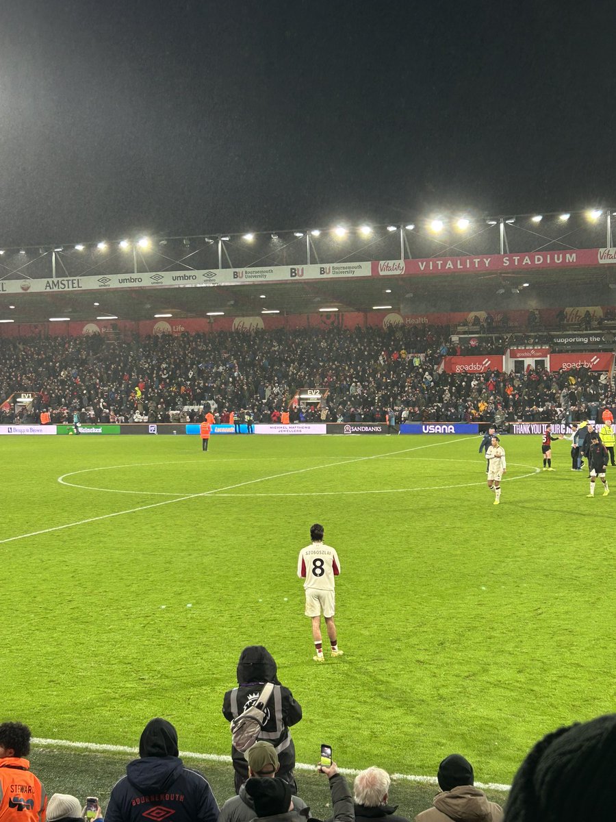 LewisSteele_'s tweet photo. This was Dominik Szoboszlai at full time. He stood there, alone and deep in thought, for several minutes. After clawing his team back into the game, they tossed it away again. Fair to say it’s not the first time he’s been let down by others this season. https://t.co/8yM9RdBgPE