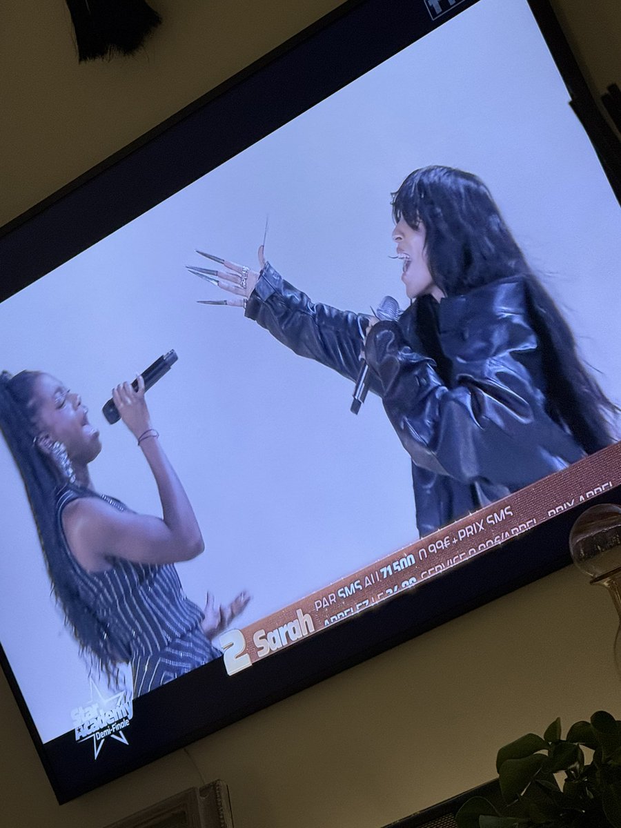 Incroyable duo LOREEN / SARAH !!!! #StarAcademy
