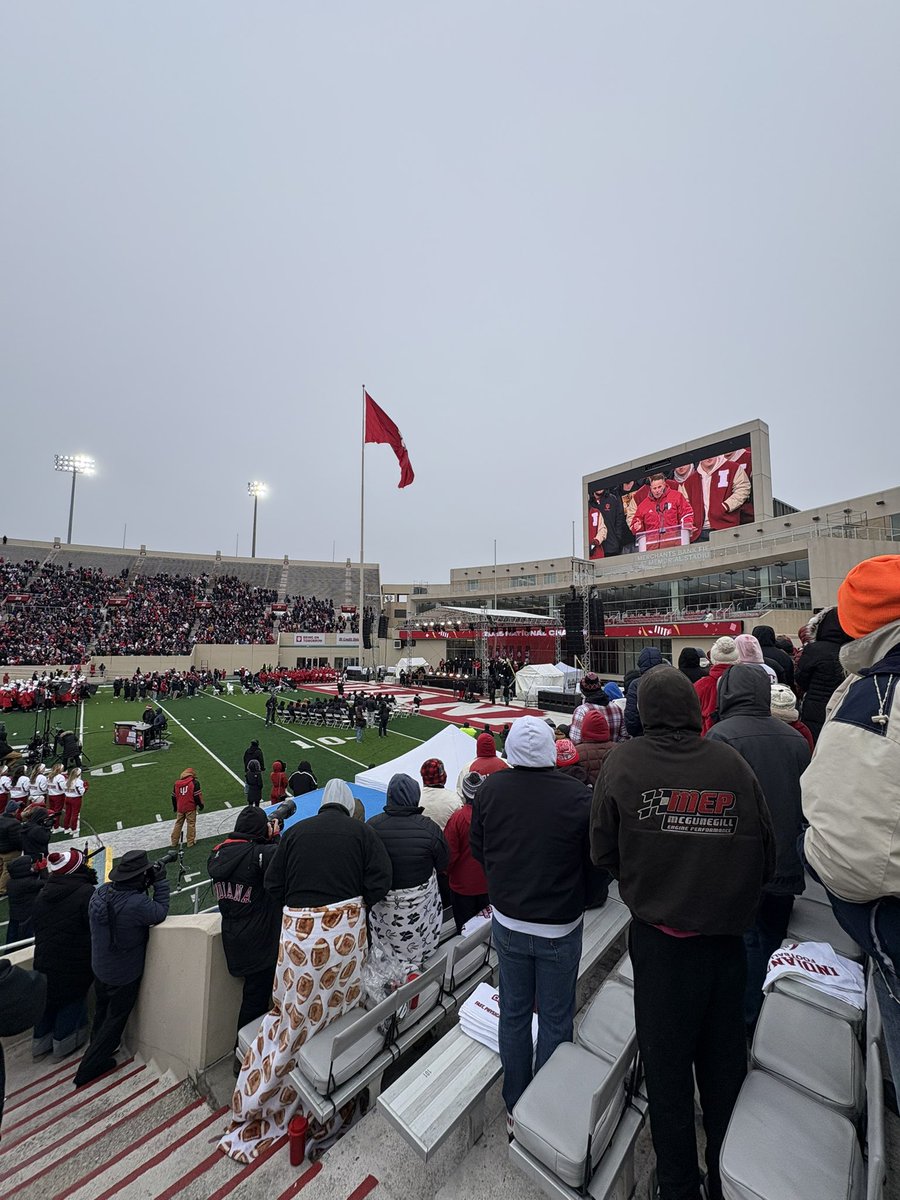 Katie Gray tweet media