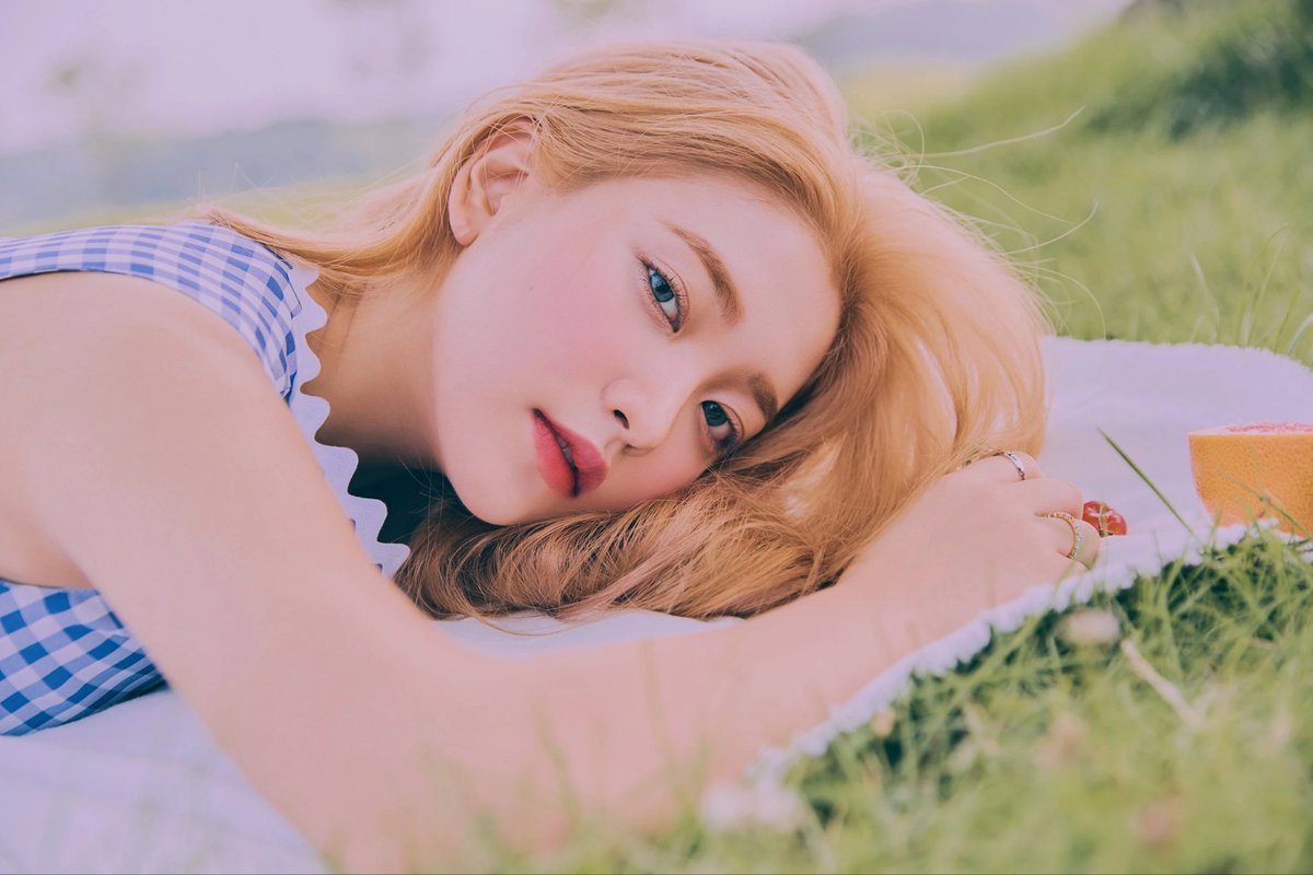 𓂃 ོ⋆☀︎𓂃⛱𓆝 𓆟 𓆞 𓆝 𓆟

         The Reve Festival Day 2
   
            ❀   ༝༚༝༚  ❀

  CONCEPT PHOTO #BELLA

      🌺 ༝༚༝༚🌺 ༝༚༝༚🌺

𓂃 ོ⋆☀︎𓂃⛱𓆝 𓆟 𓆞 𓆝 𓆟
