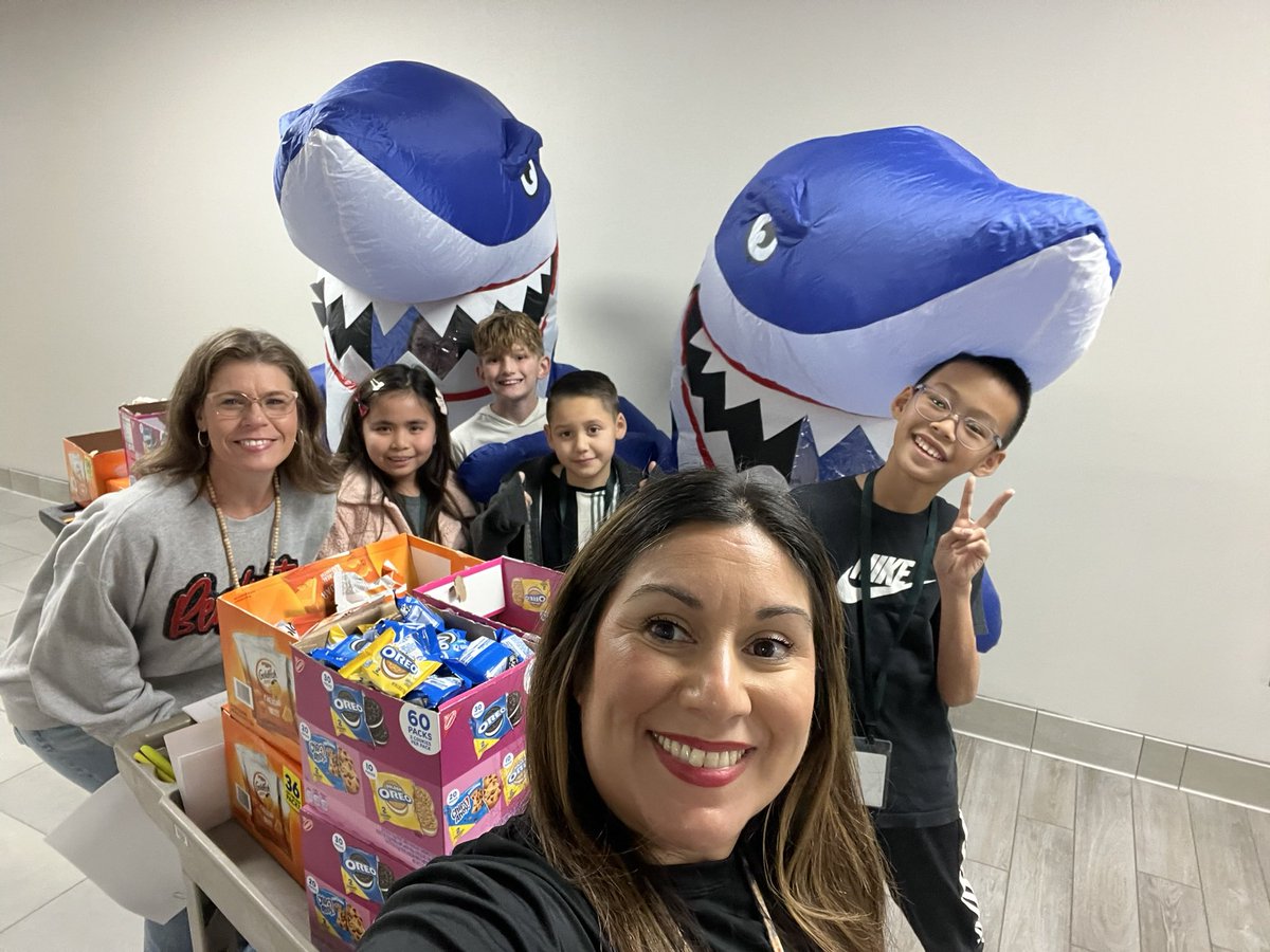 Mrs.Erica Rivera tweet media