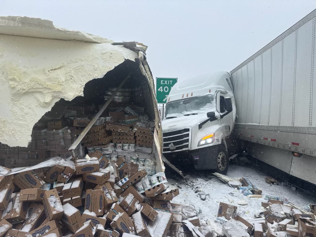 SLMPD's tweet photo. #SLMPD Traffic Safety officers are in the westbound lanes of the Poplar Street Bridge after a multi-vehicle crash involving semi-trucks. Expect significant delays. Officers are working to reopen at least one lane as soon as possible. No injuries reported. #STLtraffic https://t.co/HLZLZ13xfO
