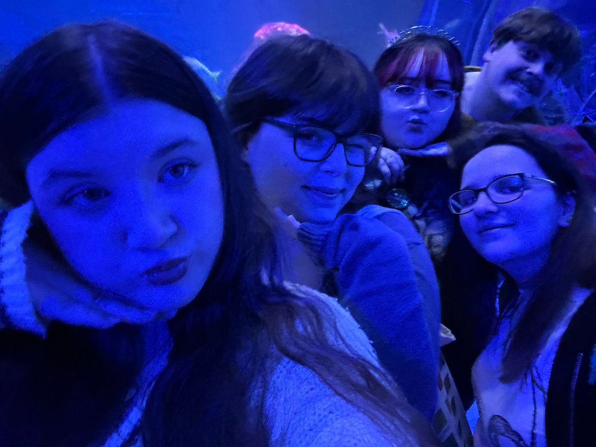 ashley is NOT OK☆ tweet media