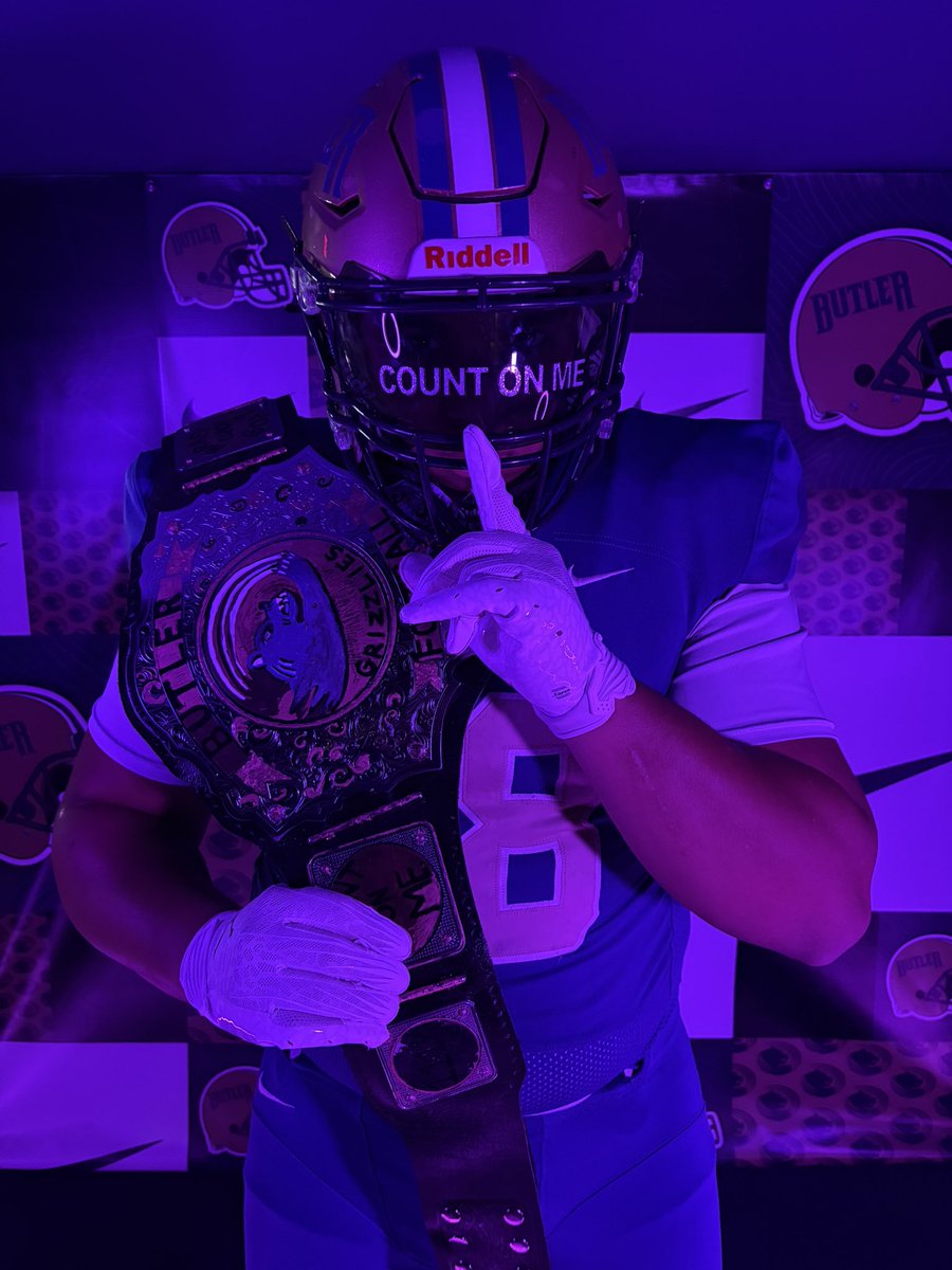 Willowens28's tweet photo. Buco 👀 ?! @Coach_JL51 @ButlerGrizzlyFB @DerbyRecruit https://t.co/W5lAdc5YBv