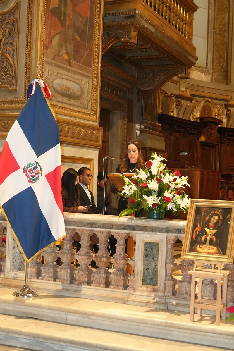 michidenise's tweet photo. Participamos el la ceremonia de la misa en conmemoración del día de nuestra señora de la Altagracia, junto a la embajada de la República Dominicana ante la Santa Sede. https://t.co/B9m8Pw46hv