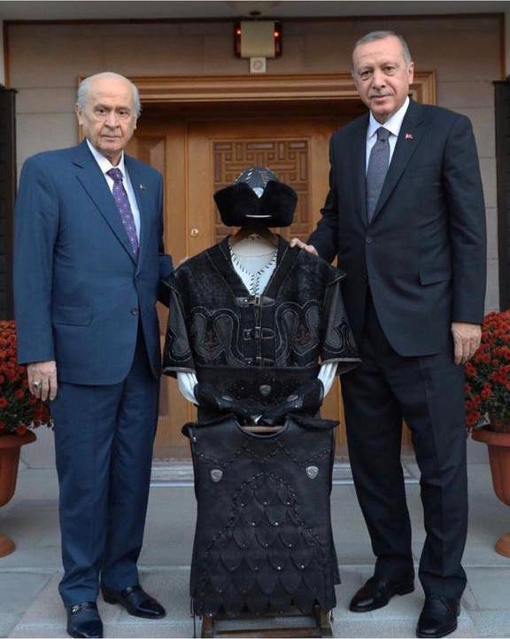 GizliOperasy0n's tweet photo. İstikamet #Musul ve hedefimiz #BABİL 'in Tanrıları.
Tanrı #Marduk larının, İstar ın evlatlarının kanlarını #Musul da #Babilon da oluk oluk akıtacağız.
Zafer Allah'ın dır... https://t.co/UW6Is8FYyw