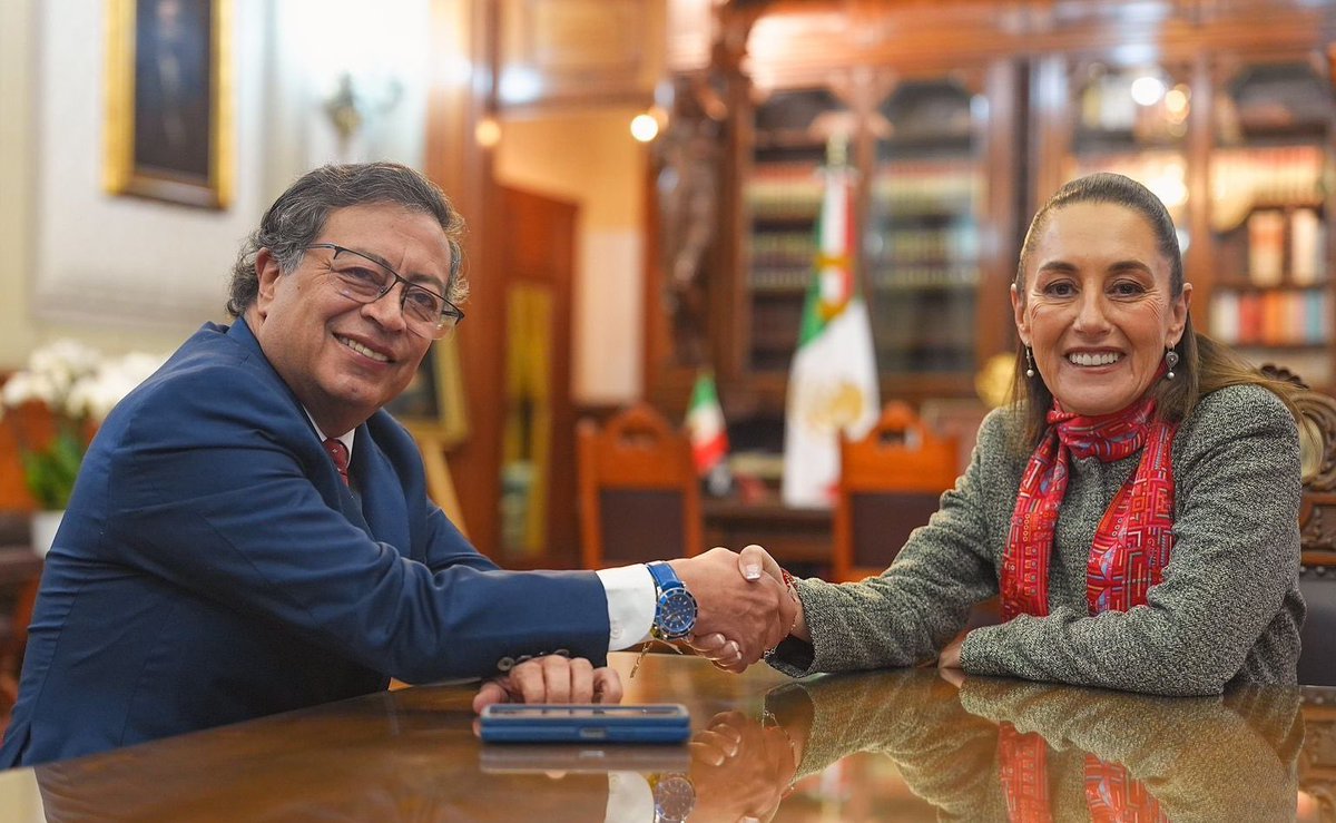 eduardomenoni's tweet image. Levanta tu mano ✋ si estás de acuerdo en que estos 2 comunistas de mierda son pura BASURA.