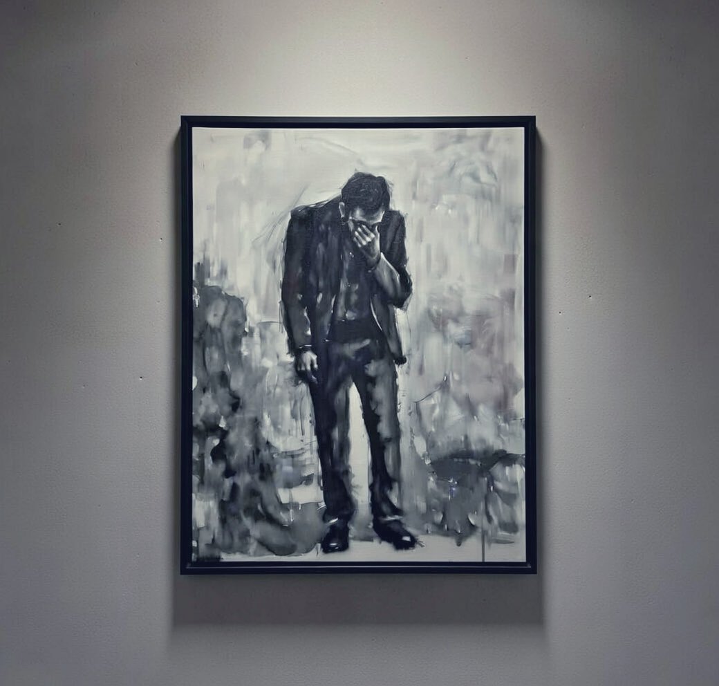 أكثرُ ما يُرهقُ الصامت ..
ضجيجُ أفكاره التي لا تهدأ !