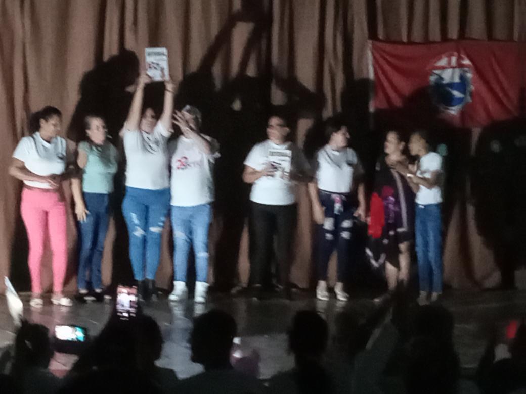 Se  entregó un reconocimiento especial a la Central de Trabajadores en el municipio #CiroRedondo por el trabajo realizado en el 2025. #CubaMined #PorCiroRedondoTodo