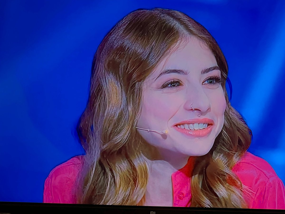 Comunque basta normalizzare situazioni tossiche.
E non spingerei per farli tornare insieme.
Piuttosto consigliate ad entrambi un terapeuta valido.

#cepostaperte