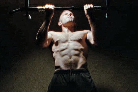 AffleckVibes's tweet photo. It’s called actor vanity”. He knows he's h0t as h3ll, and he loves to show us his body for no particular reason. Thanks, Ben: I'll never stop worshipping you. https://t.co/GO479VkDl9