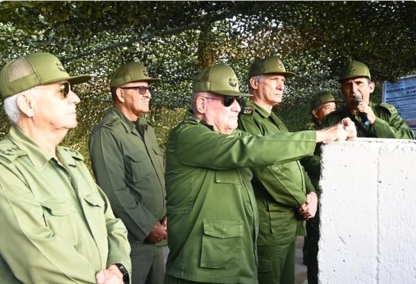 <a href="/DiazCanelB/">Miguel Díaz-Canel Bermúdez</a> "La mejor manera de evitar una agresión es que el imperialismo tenga que calcular cuál sería el precio de agredir a nuestro país. Y eso tiene que ver mucho con la preparación que tengamos para este tipo de acciones militares”.
#CubaEstáFirme