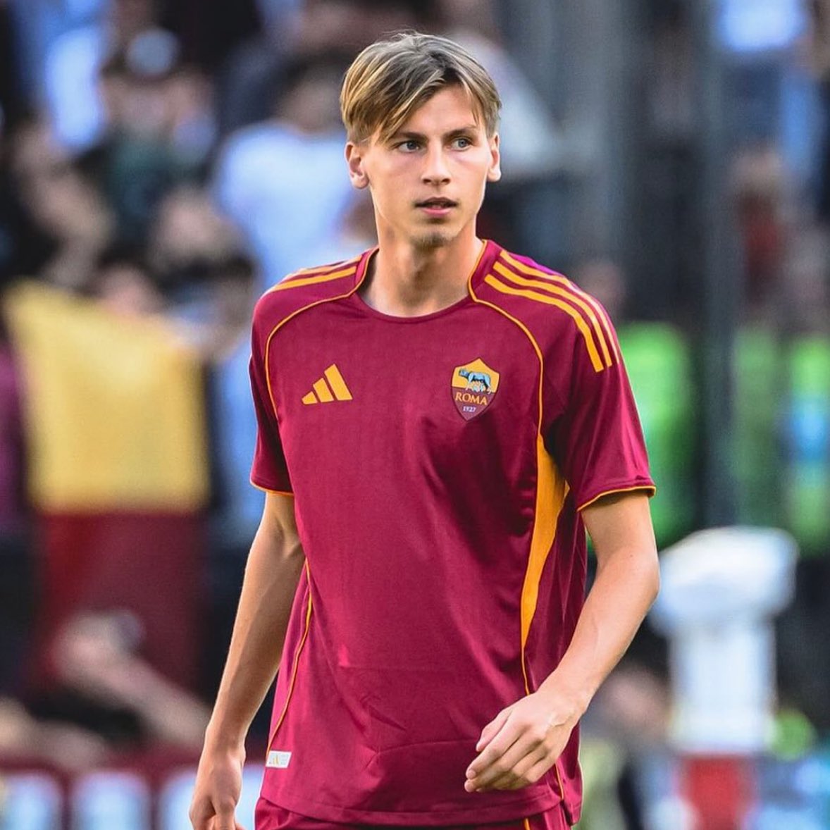 🇵🇱 AS Roma defender Jan Ziolkowski wins Revelation of the Year Award in Poland after his recent performances. AS Roma, very happy with their summer...