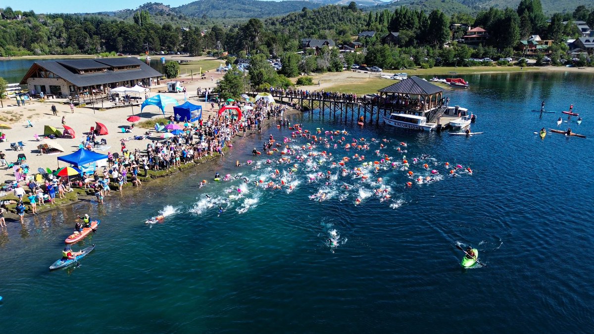 OBRAS QUE NO PROMETIMOS, PERO QUE ESTAMOS HACIENDO

Villa Pehuenia y Moquehue están llamadas a construir un futuro único. Estamos atravesando una bisagra en la vida institucional y económica de esta comunidad, impulsada por obras de gas, asfalto, el SAF y muchas más que ya son