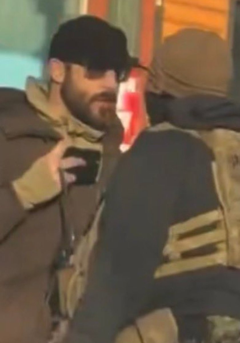 mmpadellan's tweet image. trumpers defend a kid like Kyle Rittenhouse with an AR-15 going to another state to shoot, but freak out about a U.S. citizen Alex Pretti with a concealed carry permit who never fired a shot before ICE agents pepper sprayed and killed him.

Make it make sense.