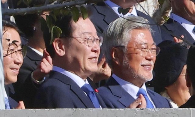 문재인 ➡️ 기무사 해체
이재명 ➡️ 방첩사 해체

이거 모르고 살면 안됩니다

좌빨정권의 최우선 과제가 국가방첩기관 박살내는 겁니다

그 끝은 국가 보안법 폐지 입니다
이재명정권이 국가를 해체작업 막타 치는중

역사공부 해서 뭐합니까?
이런거 막으려고 배우는건데
국제사회에 호소하고 알립시다