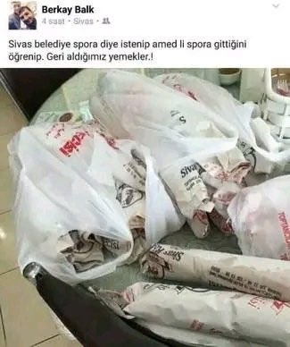 Gegenpresmi's tweet image. 📌 2016 yılında oynanan Sivas Belediyespor - Amedspor maçı öncesi yaşanan ilginç bir olay yeniden gündeme geldi.

🥙 İddiaya göre, bir dönerciye verilen siparişin Sivas Belediyespor'a ait olduğu düşünülerek hazırlanmasının ardından, siparişin Amedspor'a ait olduğunun anlaşılması…