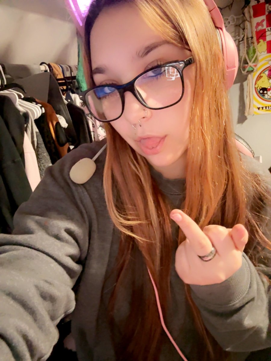 send4rylee's tweet image. craving a 1k send😏

findom femdom drain